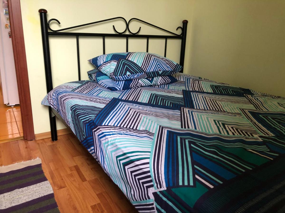 Super Central - Lovely One-Bedroom Apartment On Victoriei Avenue Bukares Bagian luar foto